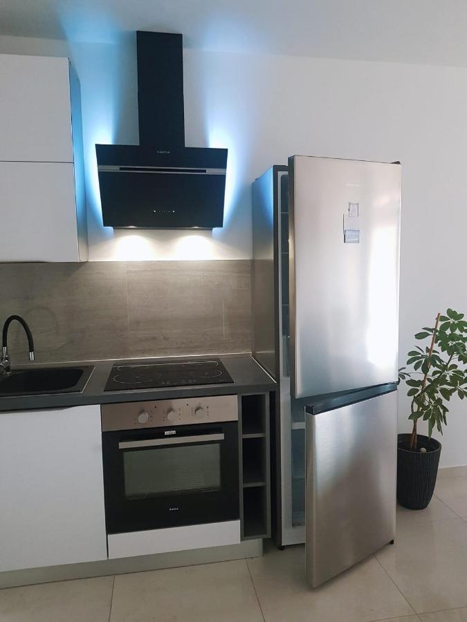 Apartman Tessa 尼亚卢卡 外观 照片