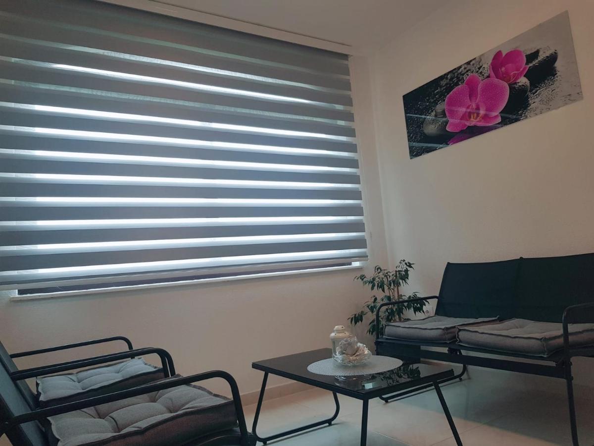 Apartman Tessa 尼亚卢卡 外观 照片