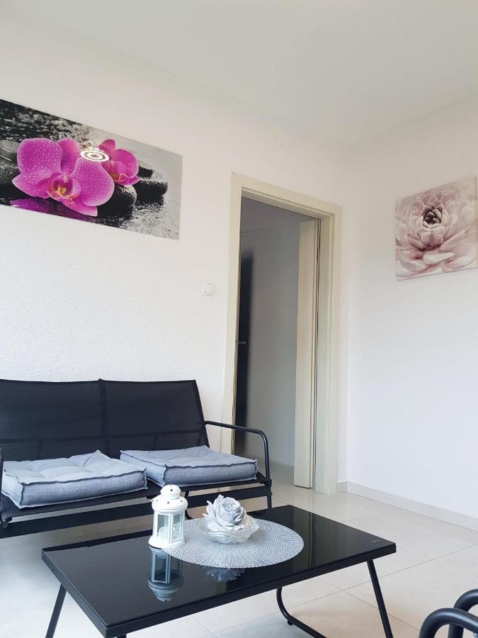 Apartman Tessa 尼亚卢卡 外观 照片